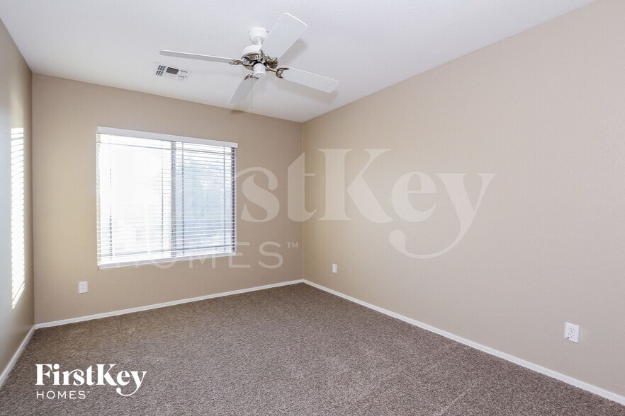 Building Photo - 17750 W Maui Ln