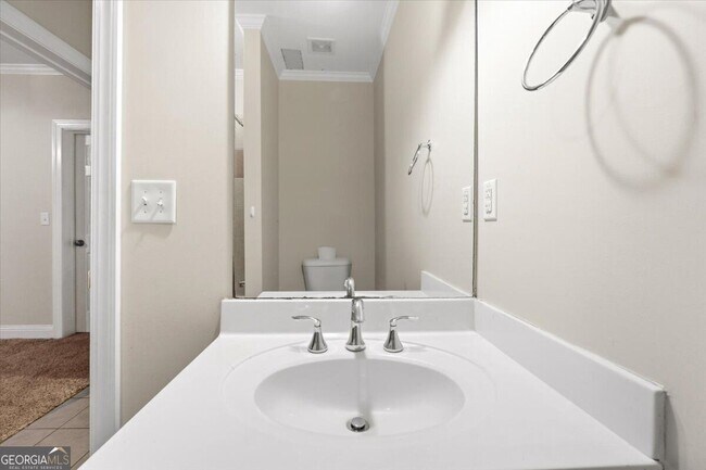 Building Photo - 728 Markhams Dr