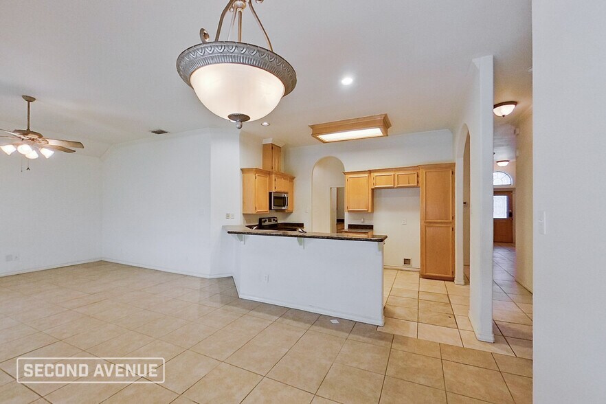 Building Photo - 6821 Windfilled Cir