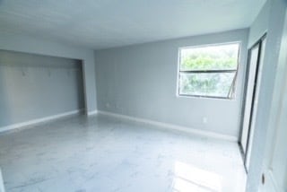 Building Photo - Lakeshore 1 Condominium Association