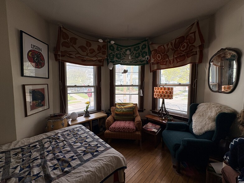 Building Photo - 56 S Union St