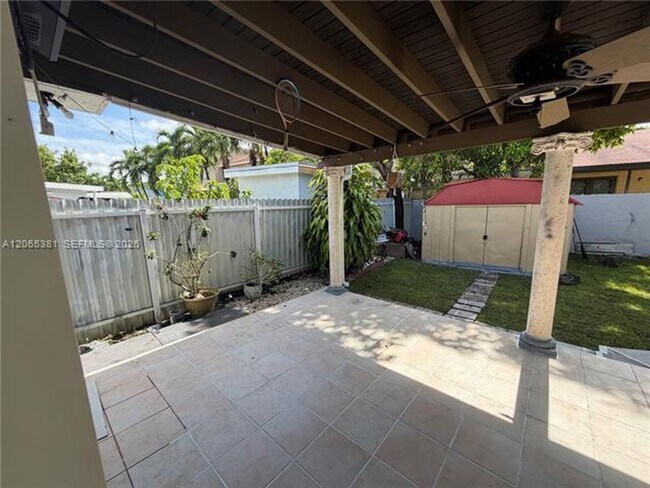 Building Photo - 3613 SW 112th Pl