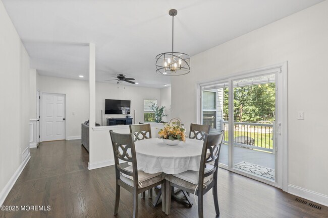 Building Photo - 6 Kindling Way