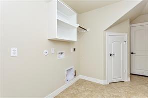 Building Photo - 6122 Garden Lakes Ln