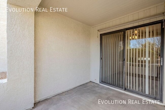 Building Photo - Modern 1BR/1BA Condo in Prime Scottsdale L...