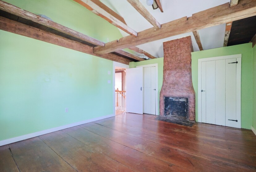 Building Photo - 144 Old Connecticut Path