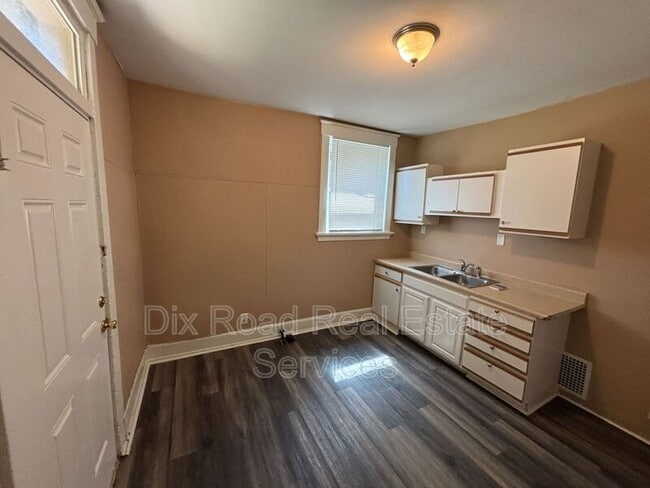 Building Photo - 1026 Del Monte Pl