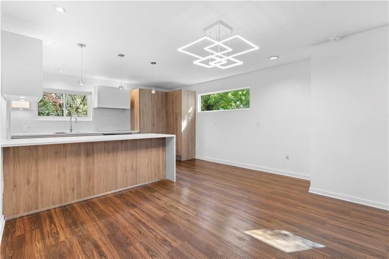 Building Photo - 5 Krog St NE