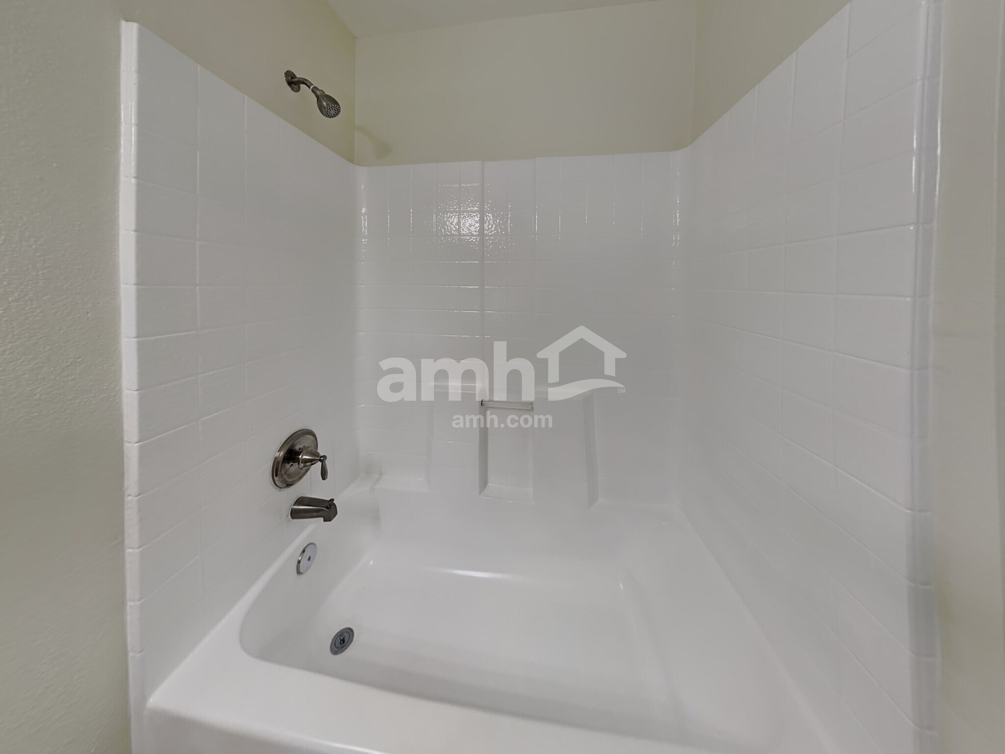 Building Photo - 7900 Mountain Point Ave