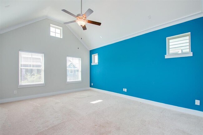 Building Photo - 18118 Moonlit River Dr
