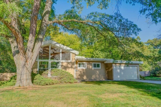Building Photo - 6105 Bridge Rd