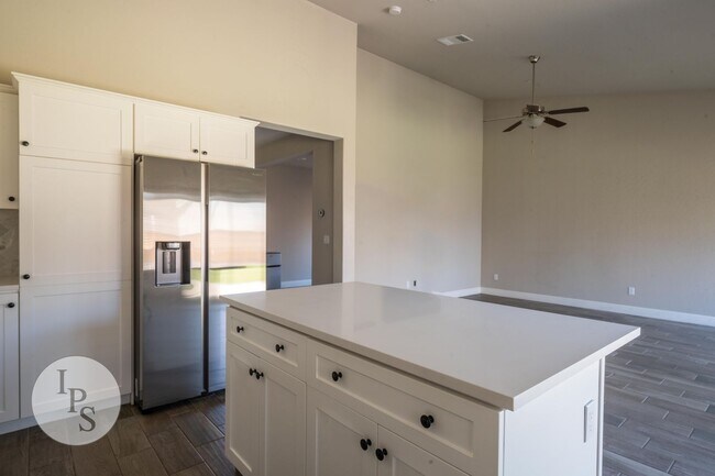 Building Photo - Clovis East Home, 2BR/2BA, Built 2019 in C...