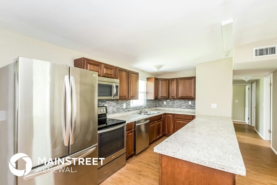 Building Photo - 1038 Pheasant Dr