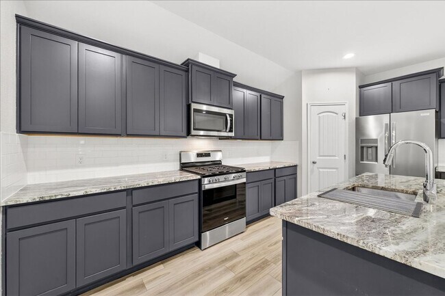 Building Photo - 7938 Rancho Vista Blvd E