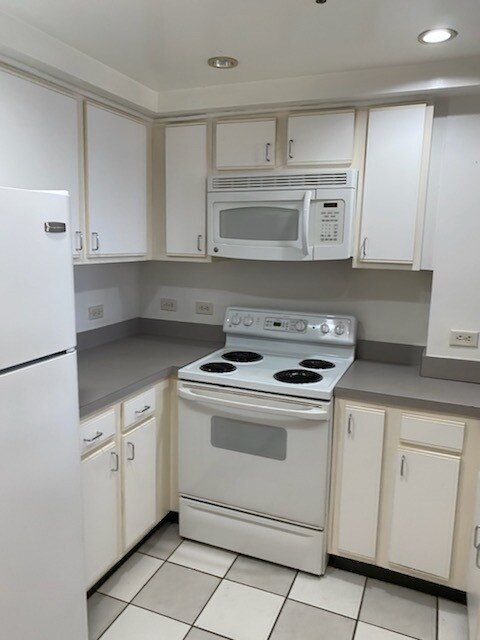 Building Photo - 534 Commonwealth Ave