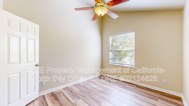Building Photo - 1220 Hidden Creek Pl