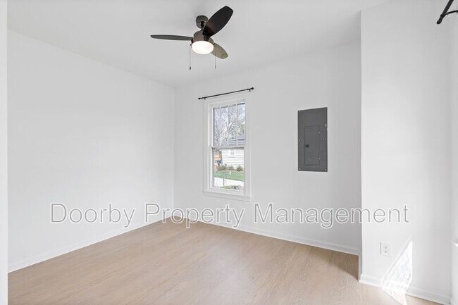 Building Photo - 913 S Highland Park Ave