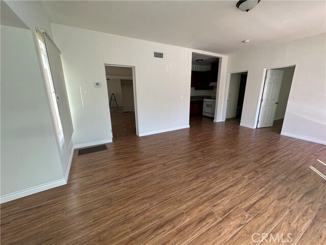 Building Photo - 463 N Marengo Ave