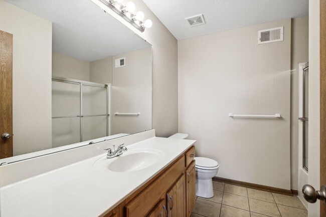 Building Photo - 3 bedroom 2 bath one level in Grain Valley