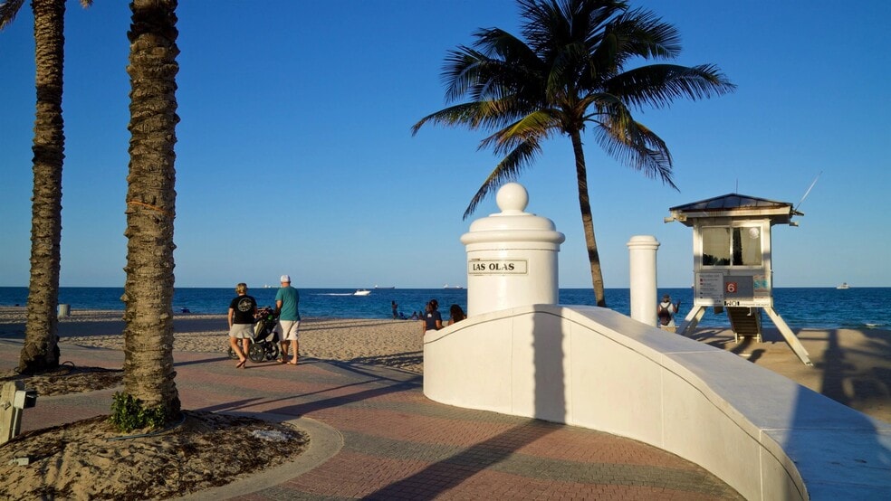 Building Photo - 200 S Birch Rd