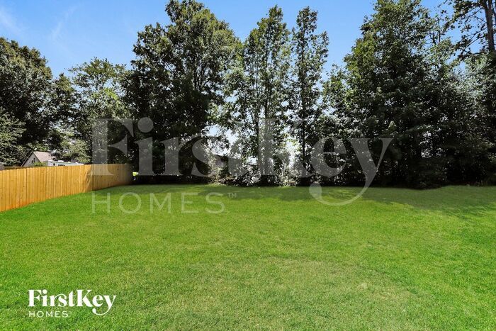 Building Photo - 2140 Lauren Woods Dr