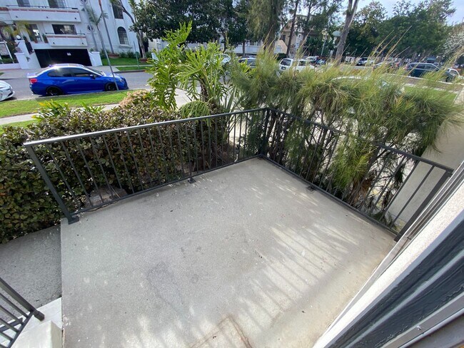 Interior Photo - can374