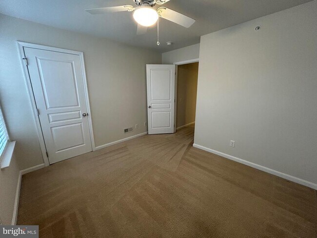 Building Photo - 44 Clement Ct