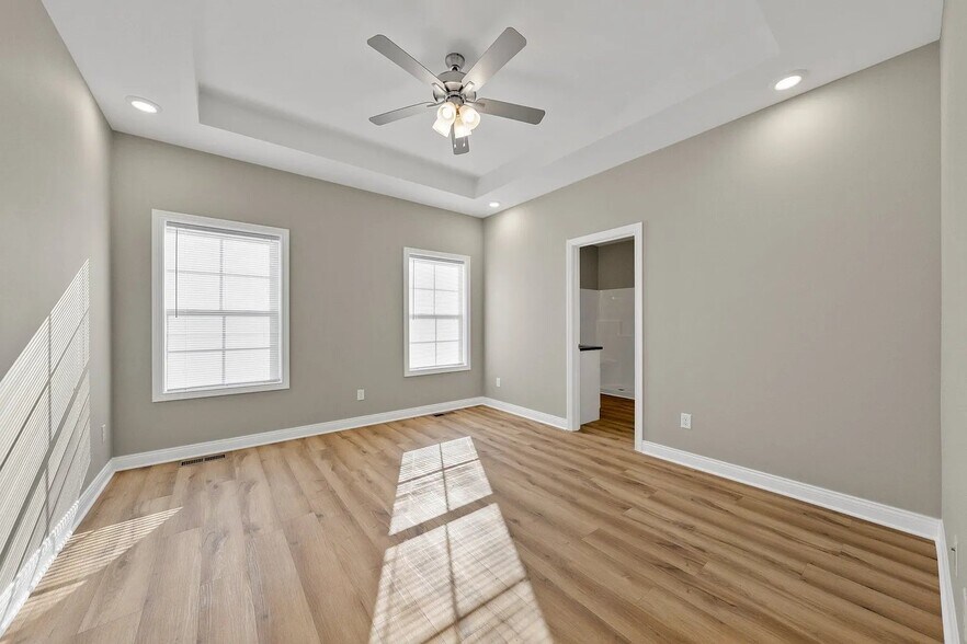 Building Photo - 2613 Cedrus Ave