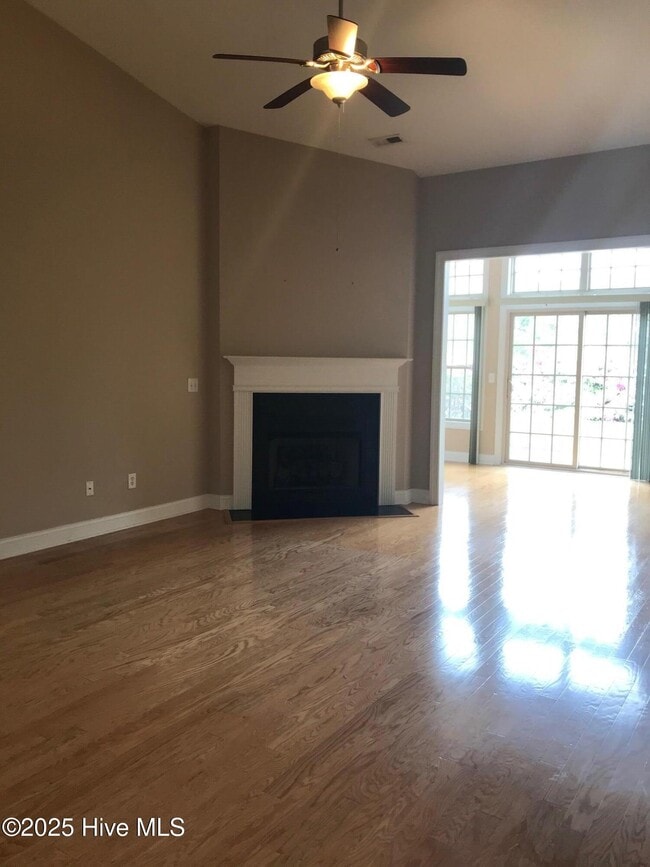 Building Photo - 3013 Braewood Ct