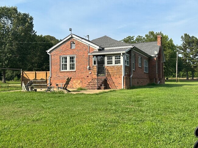 Building Photo - 261 County Road 599