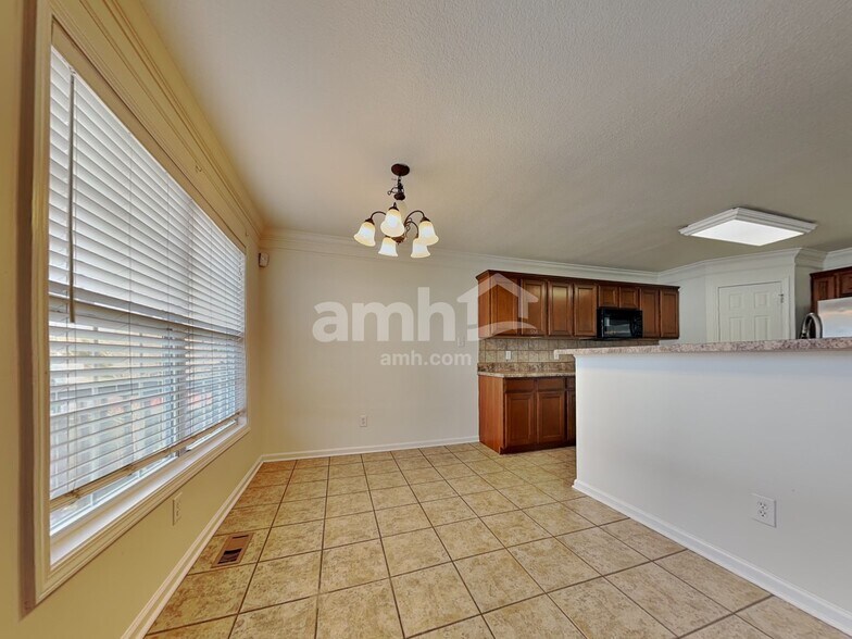 Building Photo - 3342 Hunt Crest Rd