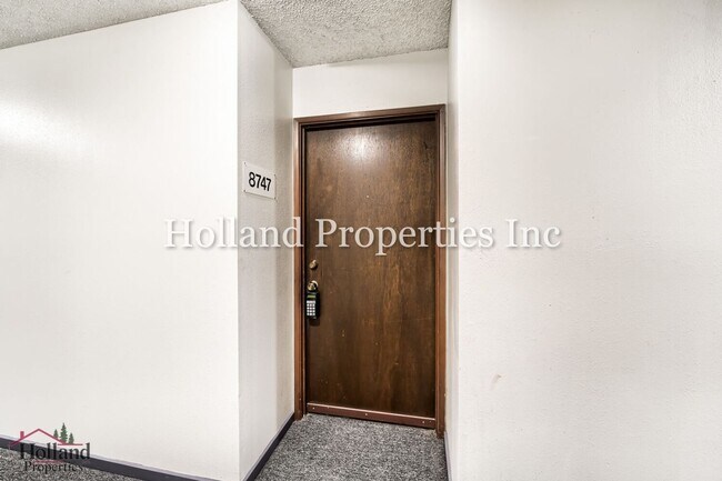 Building Photo - 8747 SW Brightfield Cir