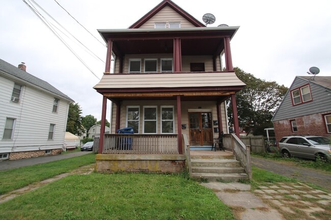 Building Photo - 38 Concord St