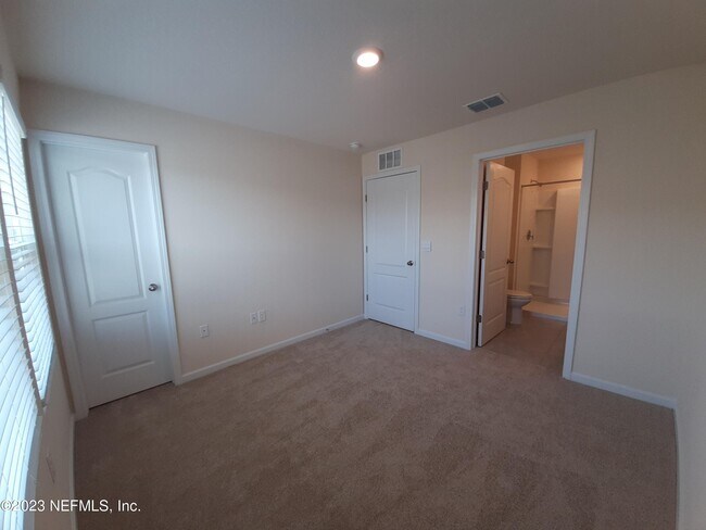 Building Photo - 4038 Oak Mill Rd
