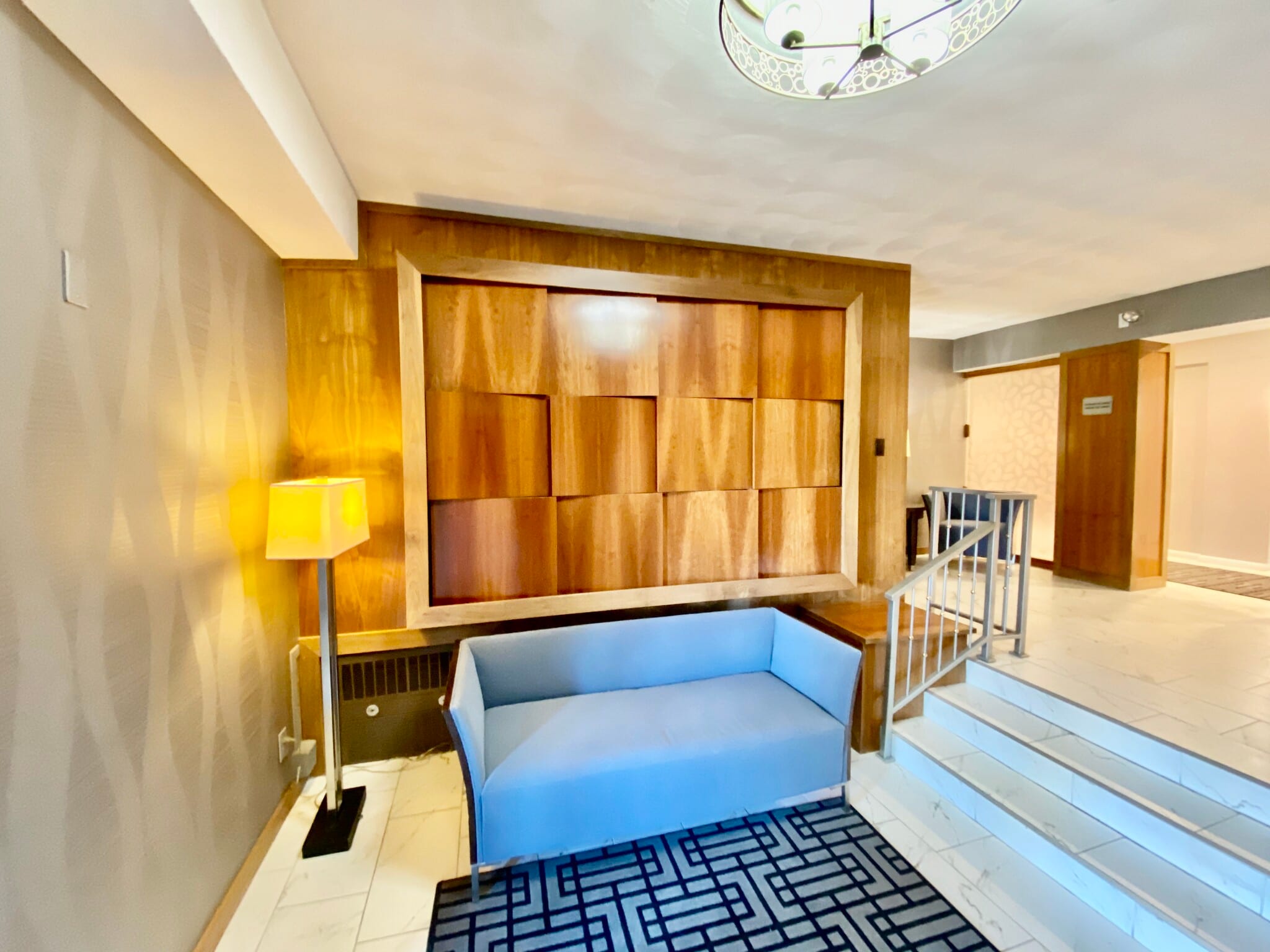 Foyer - 10 Hammond Pond Pky