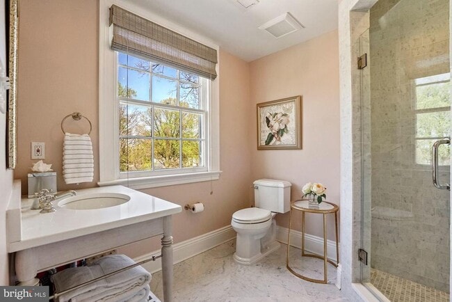 Building Photo - 1031 Pine Hill Rd