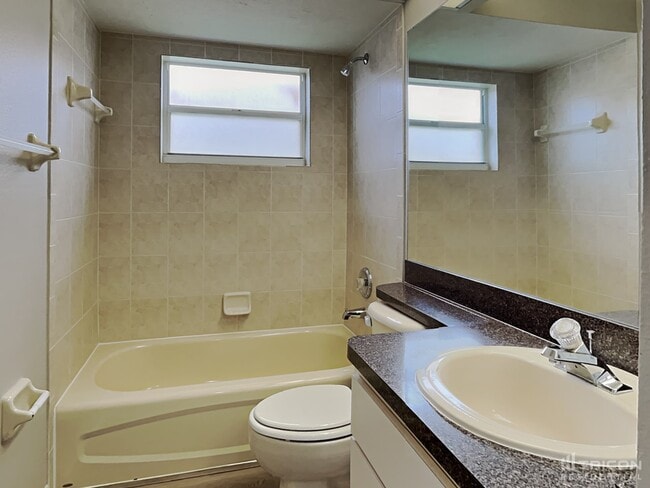 Building Photo - 7935 Fashion Loop