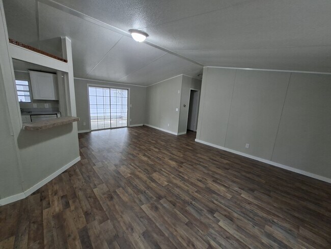 Building Photo - 111 Carnes Blvd