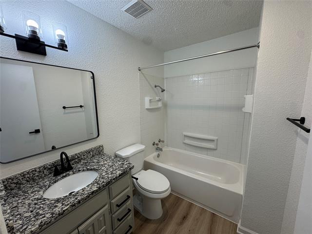 Building Photo - 762 E Warrior Trail