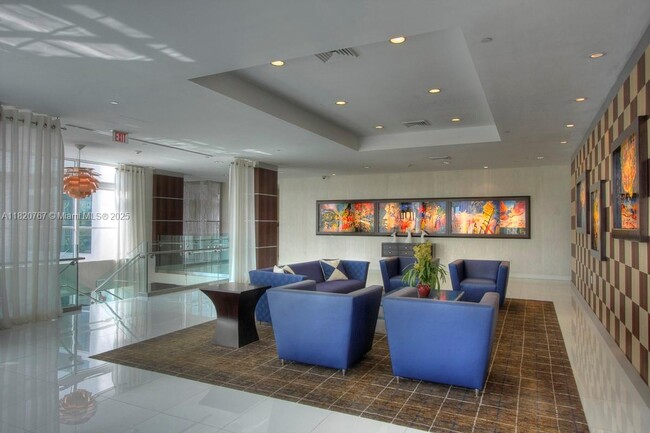 Building Photo - 1800 N Bayshore Dr