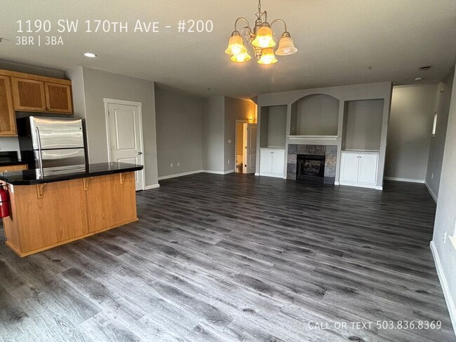 Building Photo - 1190 SW 170th Ave