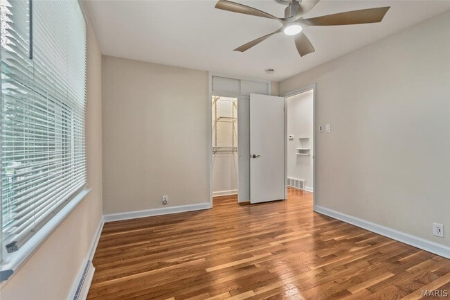 Building Photo - 637 Karess Dr