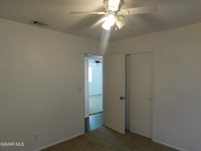 Building Photo - 9236 Bay