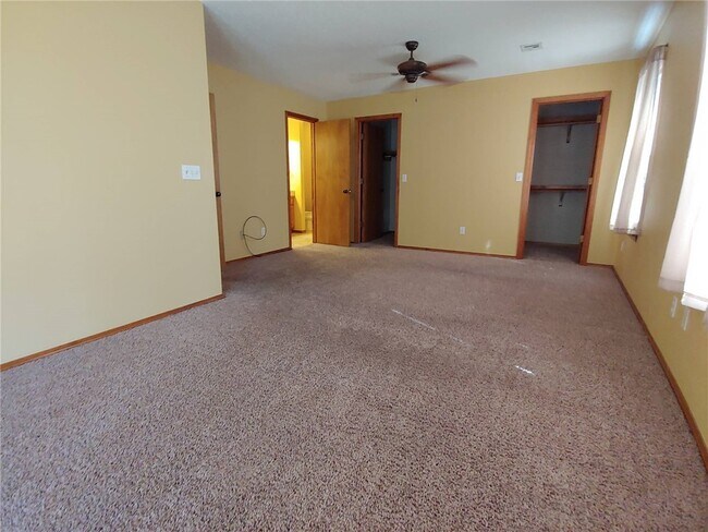 Building Photo - 2112 Ford St