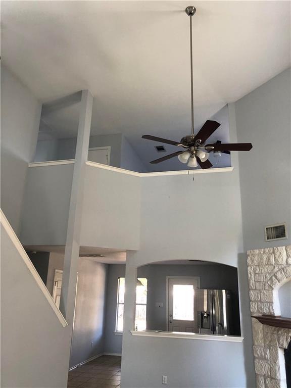 Building Photo - 227 Mossy Rock Dr