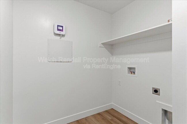 Building Photo - 1045 N 200 W