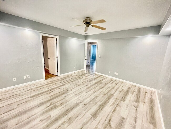 Building Photo - Pet-Friendly 4-BR Home in Washington Fields