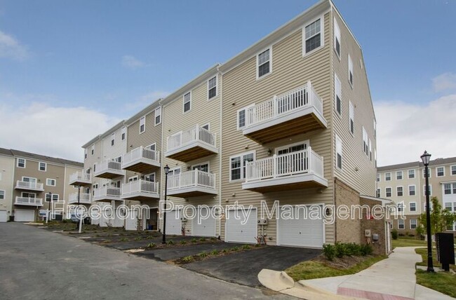 Building Photo - 14894 Mason Creek Cir