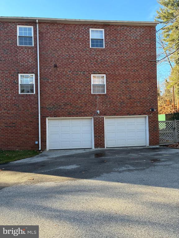 Building Photo - 512 Stidman Dr