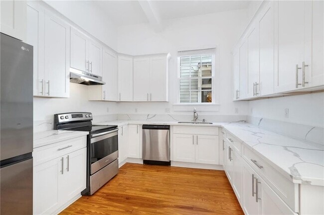 Building Photo - 1364 Constance St